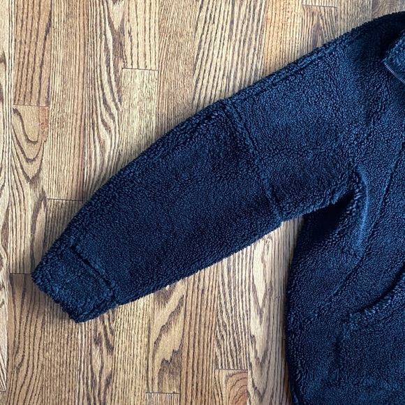 Black Lululemon Scuba oversized funnel-neck fleece, M/L. Like new condition - Picture 7 of 12